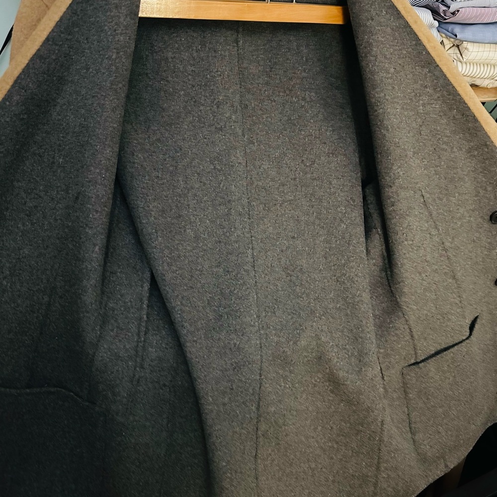 Banana Republic Men's Camel/Gray Reversible Unconstructed Blazer - Picture 7 of 10